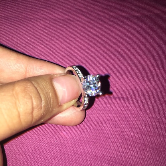 Ring - Picture 2 of 2